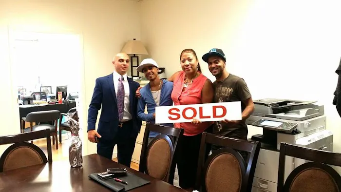 Colon & Villaplana LLP 4