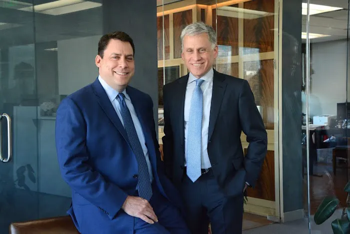Lever & Ecker, PLLC | Queens Personal Injury Lawyers 4