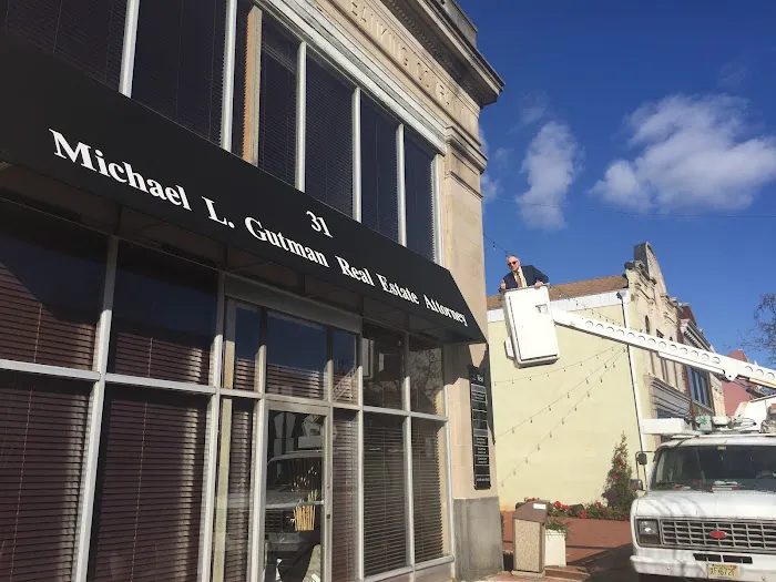 Michael L. Gutman, Esq., Attorney at Law 4