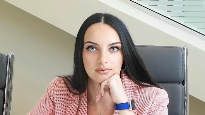 Alina Kats, Esq 4