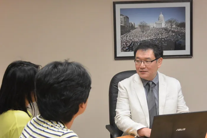 Francis Law Center - Chicago Immigration Lawyer/ Abogados de Inmigración Jae Francis 5
