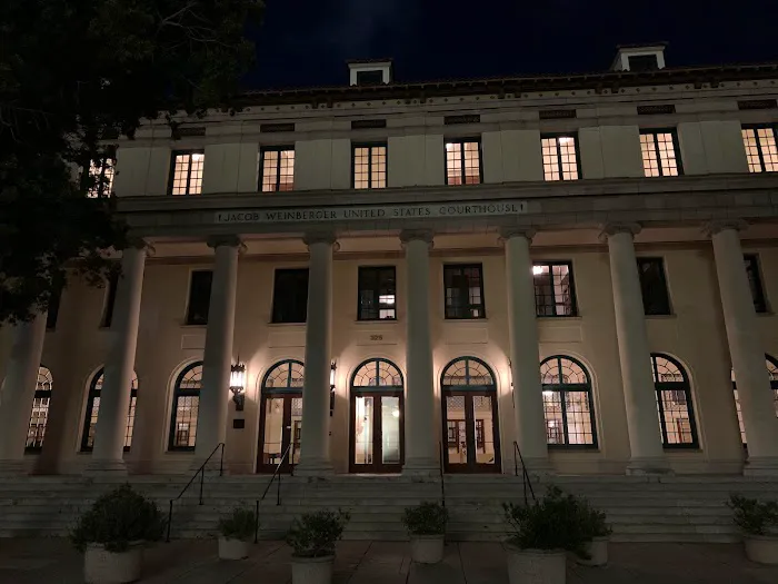 Law Office of Luke Scardigno 4