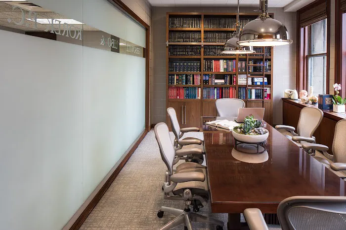 Anthony Makarov, Personal Injury Attorney 4