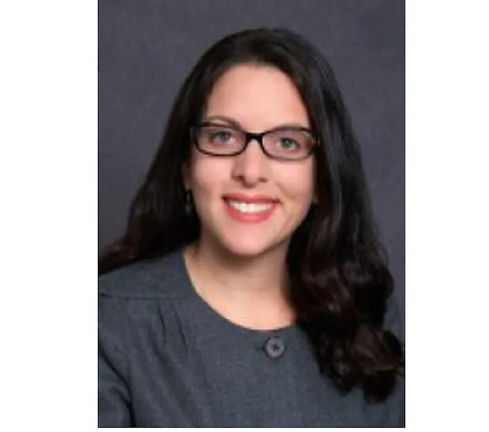 Shari Veisblatt 5