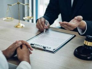 When to Hire an Employment Attorney: A Guide to Understanding Your Legal Rights