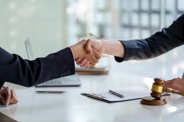 Experienced Lawyer for International Contract Review in the U.S.