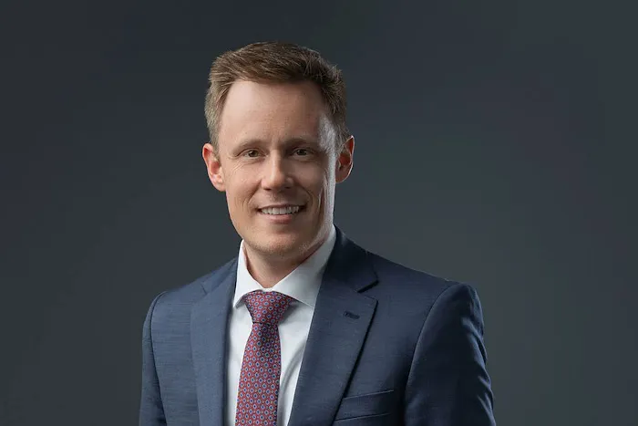 Alex Hertogs, Attorney 4