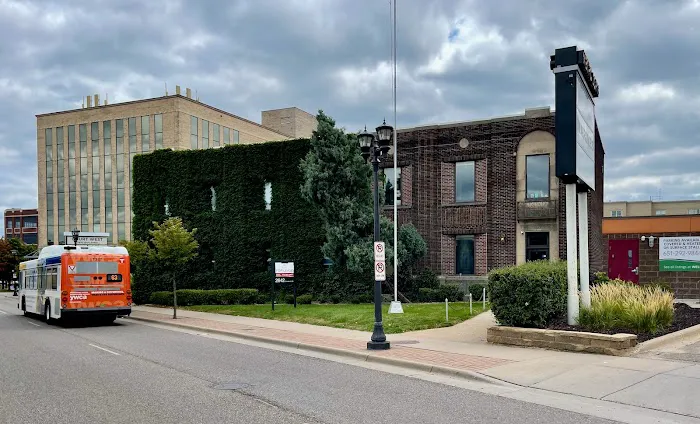 Advocate Law Office 5