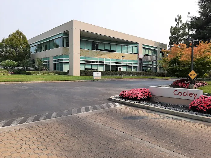 Cooley LLP 4