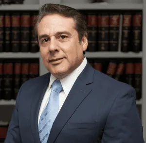 El Abogado Amigo 4