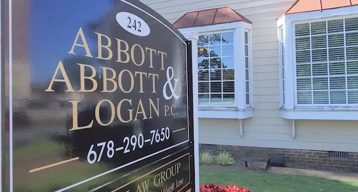 Abbott | Logan 4