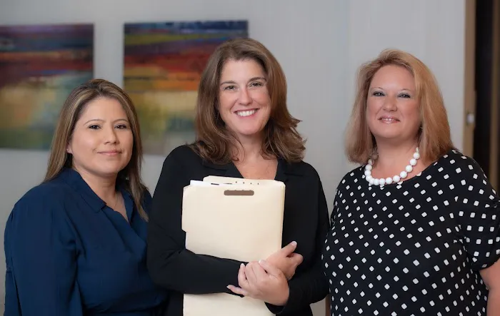 Law Offices of Laura Lanzisera 5