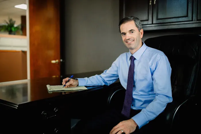 Abogado Adam Ashby, Esq. 5