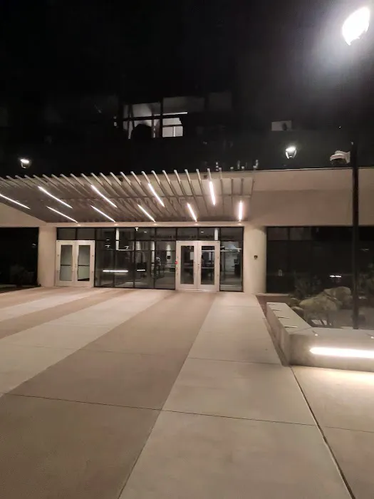 Central Court Building 4