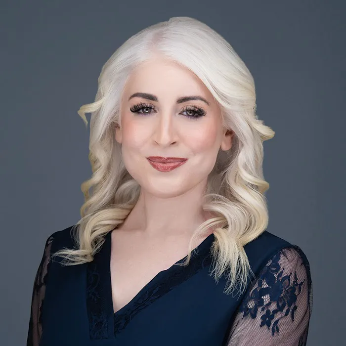 Afsanieh Rassti 5
