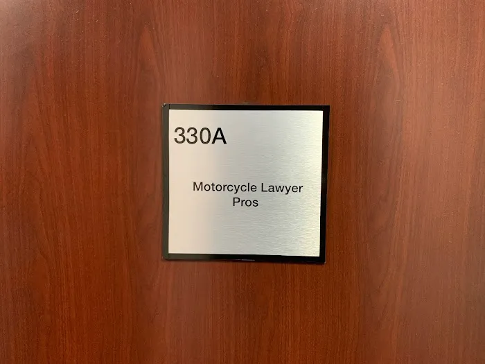 Motorcycle Lawyer Pros 4