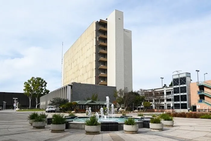 Law Offices of Steven K. Bloom 4