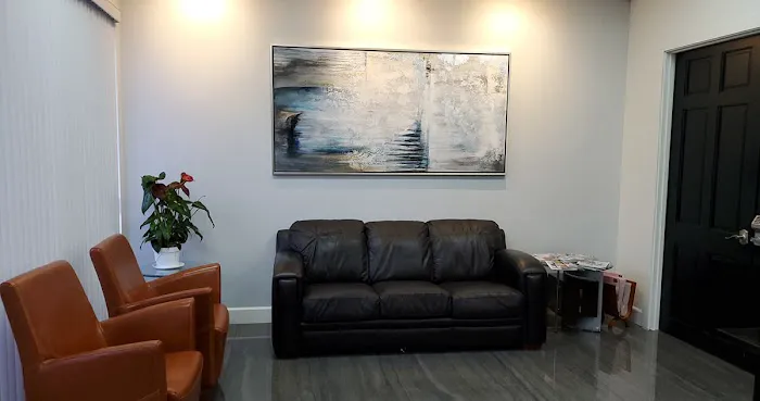 Law Offices of London & Le 4