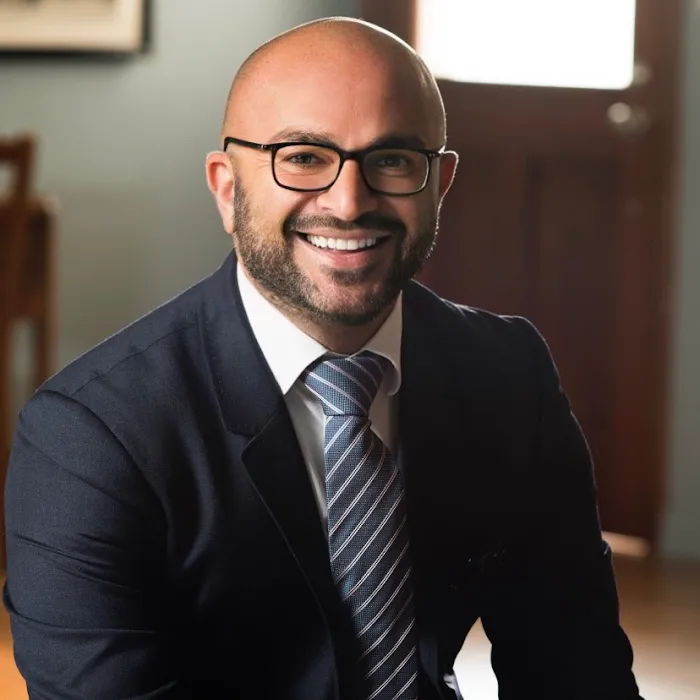 E & L LLP 4