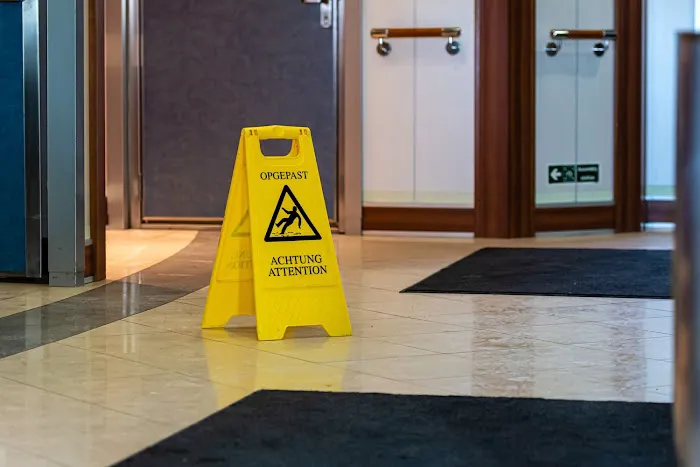 Cary J. Wintroub & Associates - Tus Abogados de Accidentes 4