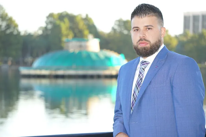 Attorney Josue Monrouzeau Abogado Josue Monrouzeau One Legal Team, PLLC. 5
