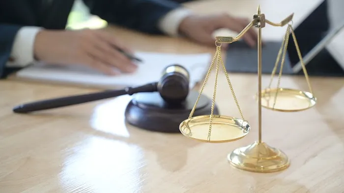 Howe.Law Injury & Accident Lawyers 4