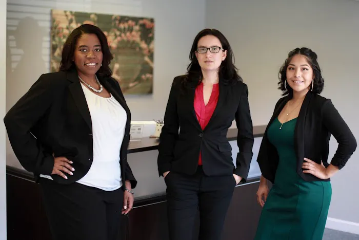 Abogada Giovanna Andrea Holden - Holden Law Firm - Gainesville 4