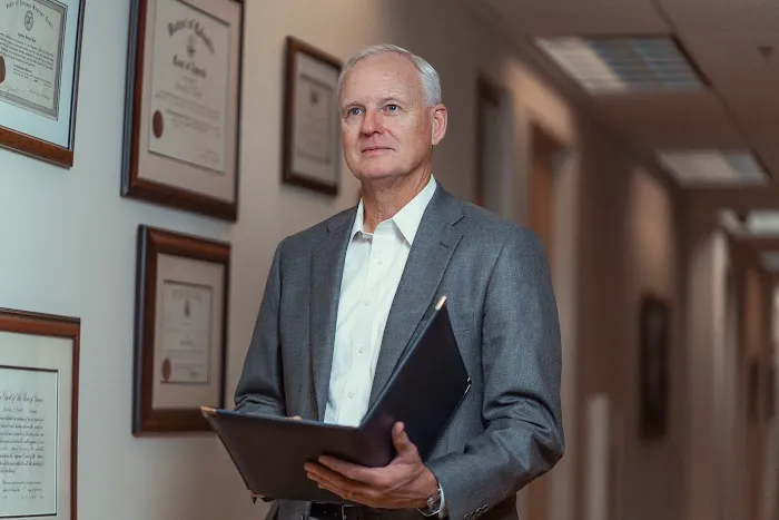 Kuck Baxter - Immigration Lawyer 4