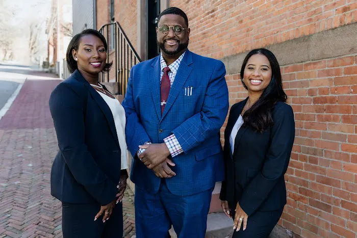 Andrade, Barbosa & Santos, LLC 4