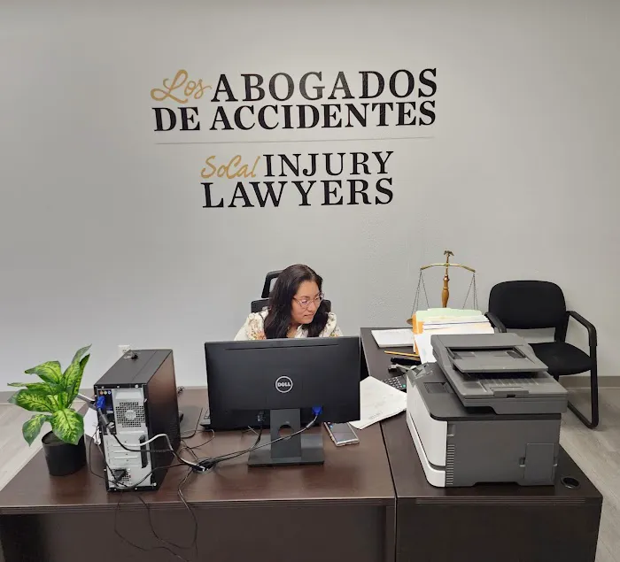 Los Abogados de Accidentes - Socal Injury Lawyers 5