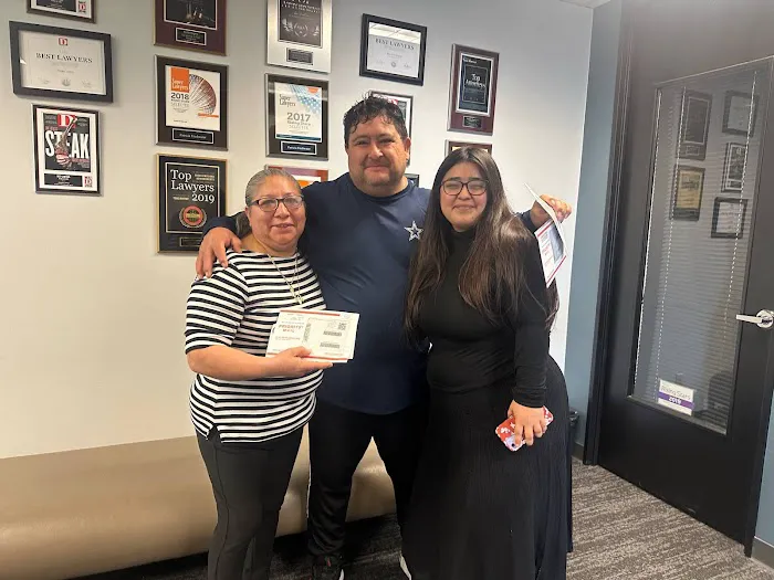 Lopez & Freshwater Immigration Attorneys 4