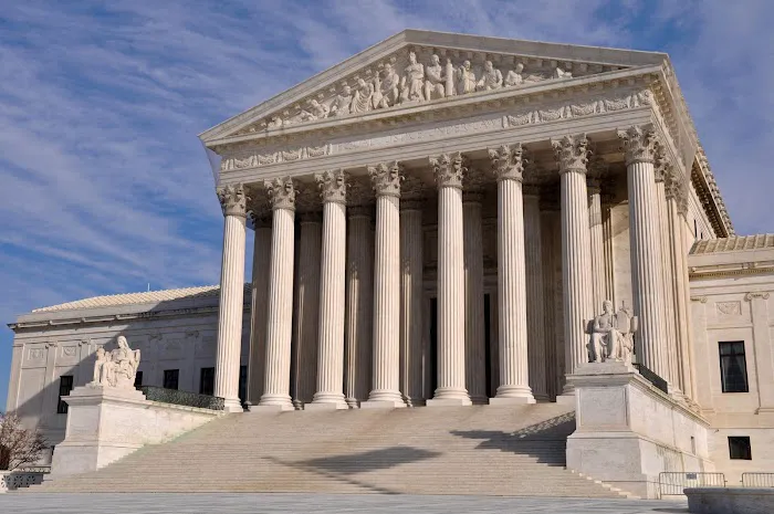 Giunta Law 4