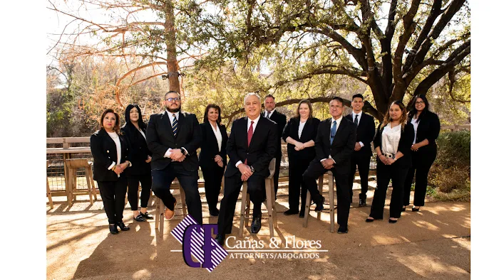 Cañas and Flores Attorneys 5