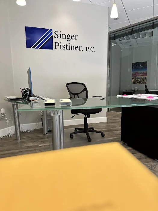 Singer Pistiner, PC 5