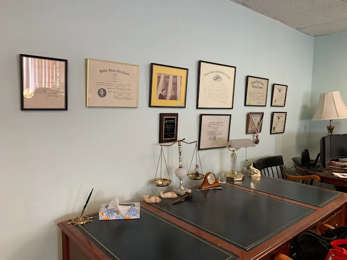 Graves Law Group, LLC 5
