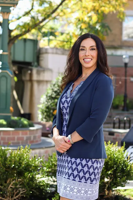 Law Offices of Lisa Michael & Associates, PC 4