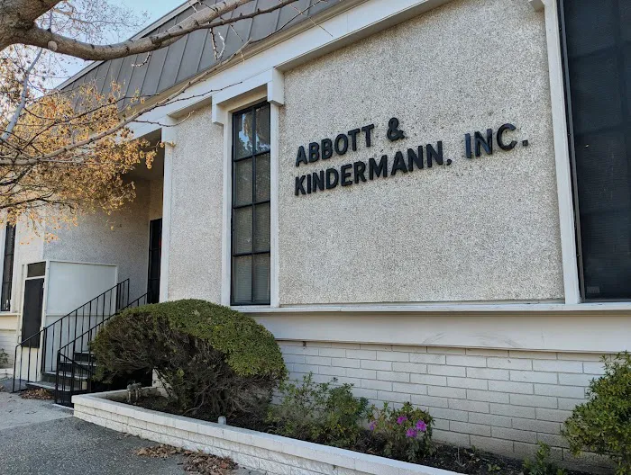Abbott & Kindermann LLP 5