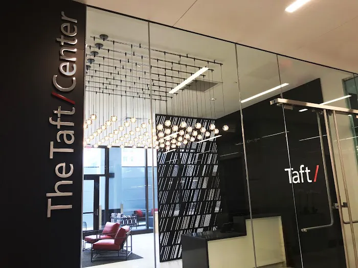 Taft Stettinius & Hollister LLP 5