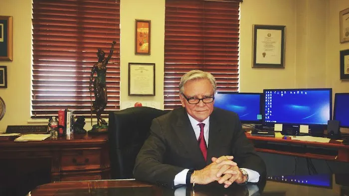 Rolando Rios Law 5