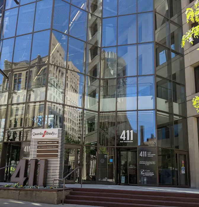 Quarles & Brady Llp: Hammond Jr Laurence C 5