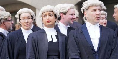 Do Lawyers in England Wear Wigs? Exploring the Tradition and Modern Practice
