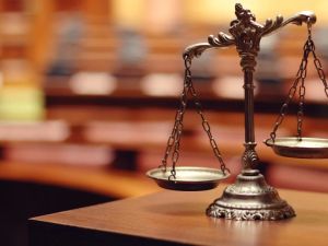 How to Draft Employment Contracts Legally: Essential Tips and Best Practices