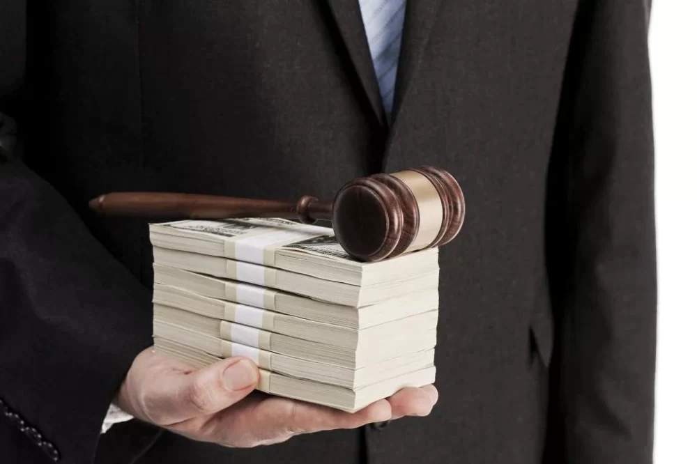 Do Lawyers Get Bonuses? Insights into Legal Industry Compensation