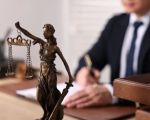 Can I Change My Lawyer Mid-Case? Understanding Your Rights and Options