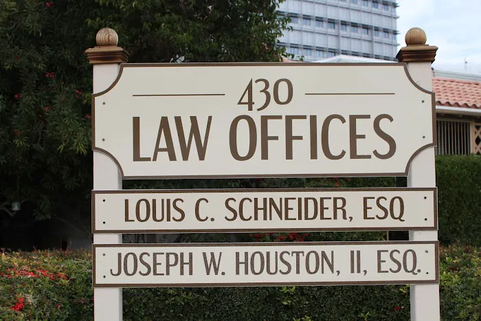 Law Offices Of Louis Schneider 5