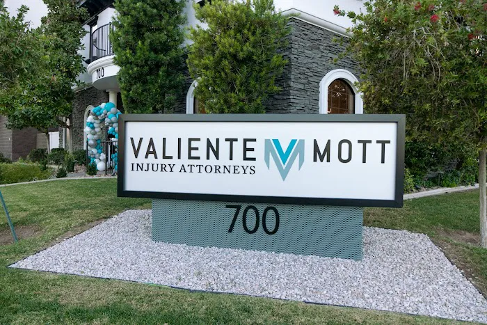 Valiente Mott Injury Attorneys - Las Vegas Office 5