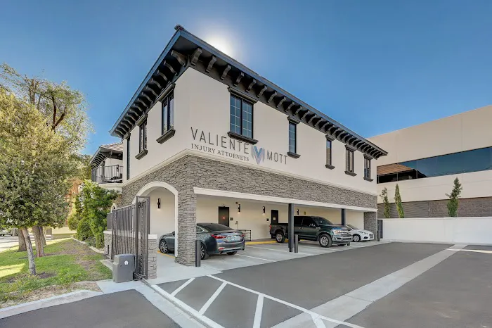 Valiente Mott Injury Attorneys - Las Vegas Office 5