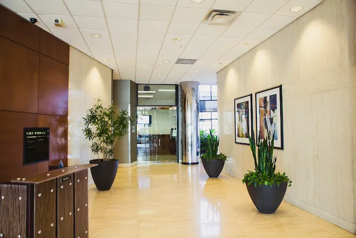 MR.LAW Accident and Injury Attorneys 5