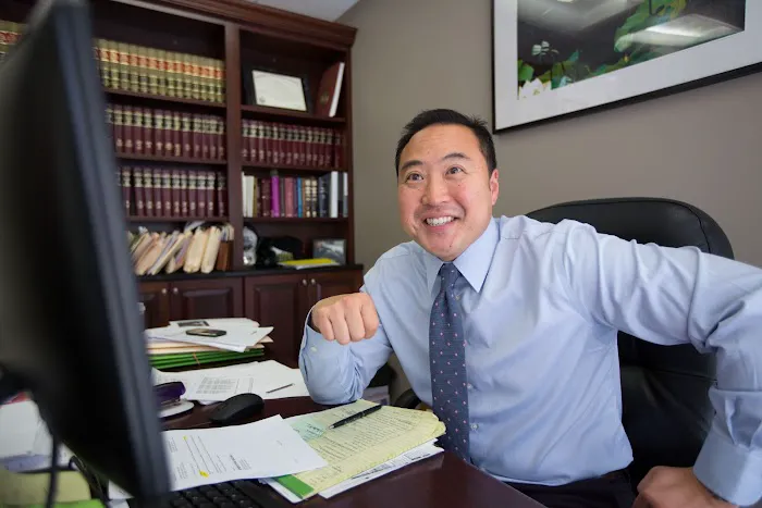 Kevin T. Yen of Strom Yen Injury Attorneys 5