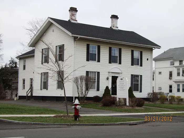 Law Office Of Holly L Lewis 4